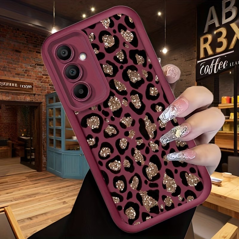 Мягкий силиконовый чехол с лео – обзор и цена Samsung Galaxy S24